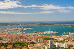Les raisons d'investir dans un local commercial sur Toulon
